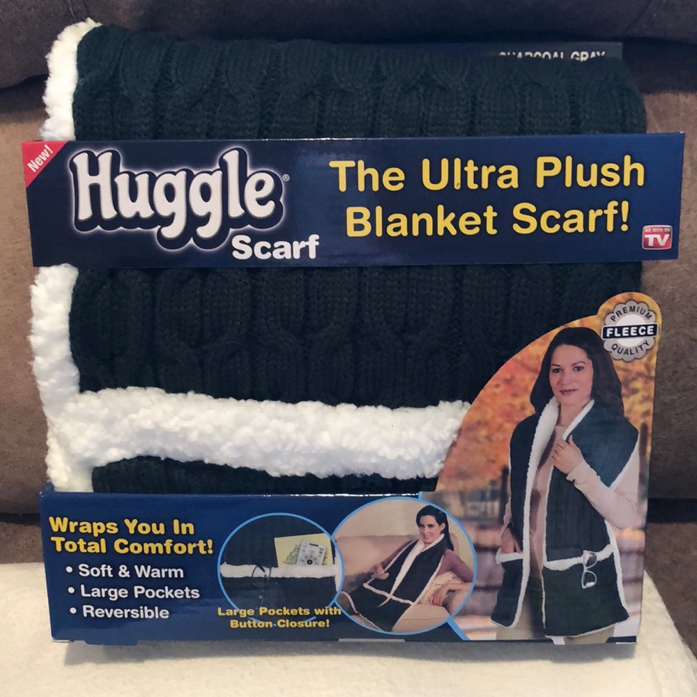 Huggle Scarf Charcoal Gray